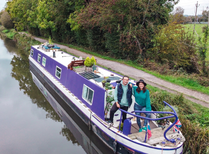 Cruising Alba UK narrowboat